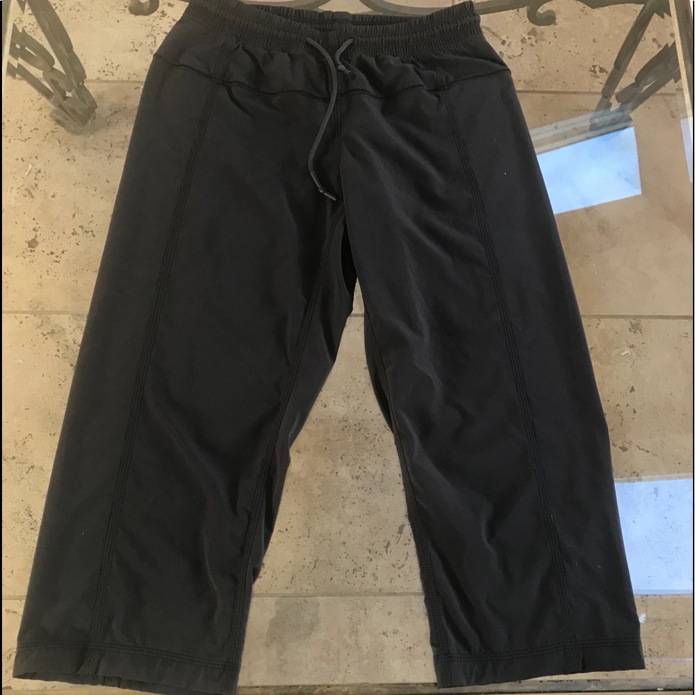 Lululemon crops